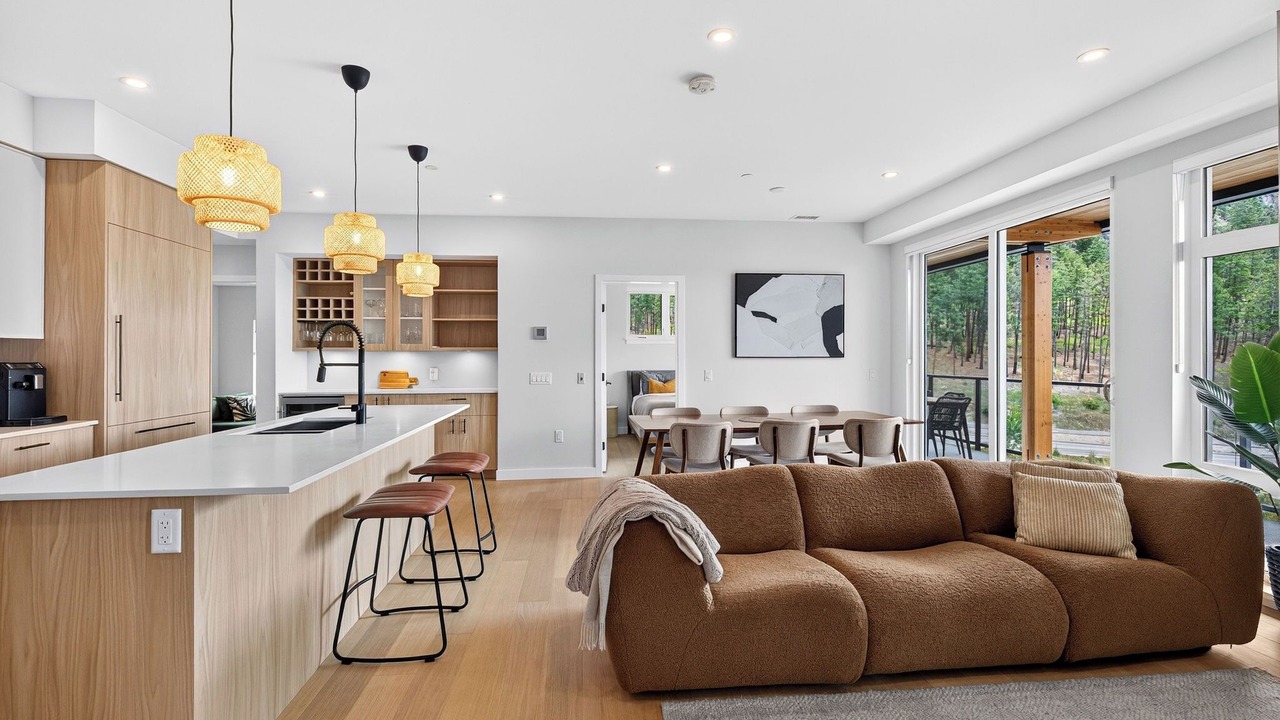 Photo of Livingroom in Central Okanagan