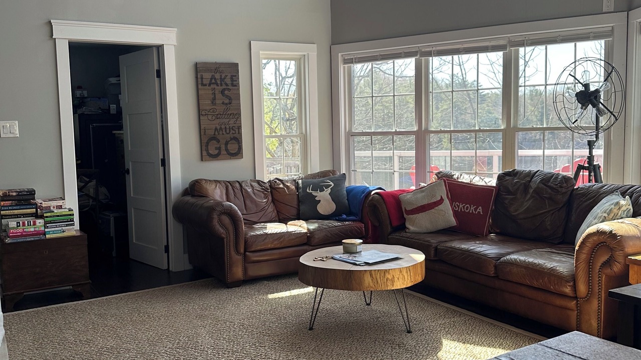 Photo of Livingroom in Gravenhurst
