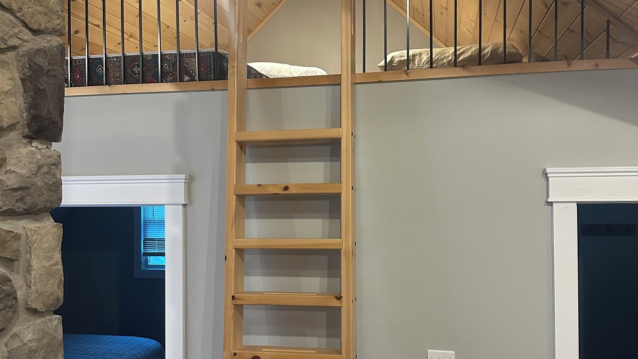 Photo of Bedroom in Gravenhurst