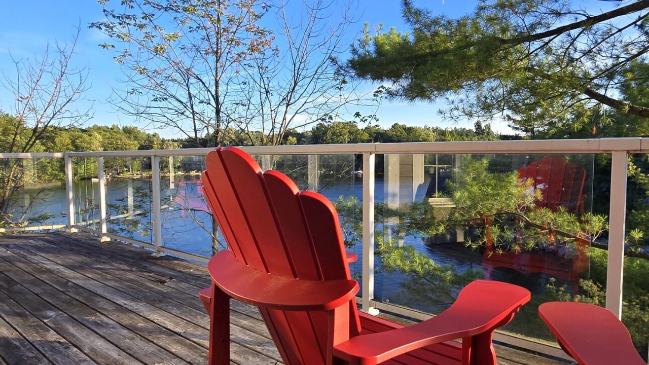 Photo of Patio Balcony in Gravenhurst