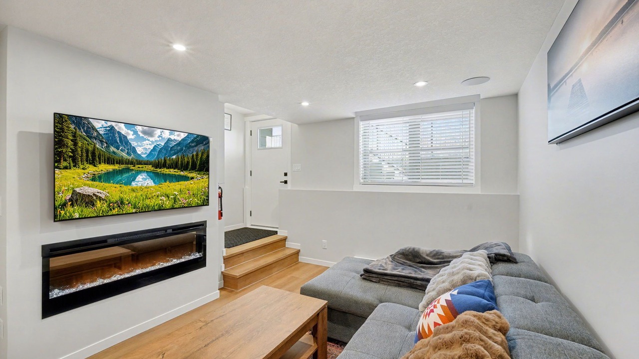 Photo of Livingroom in Southeast Calgary