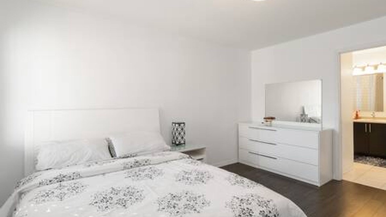 Photo of Bedroom in Halton Regional Municipality