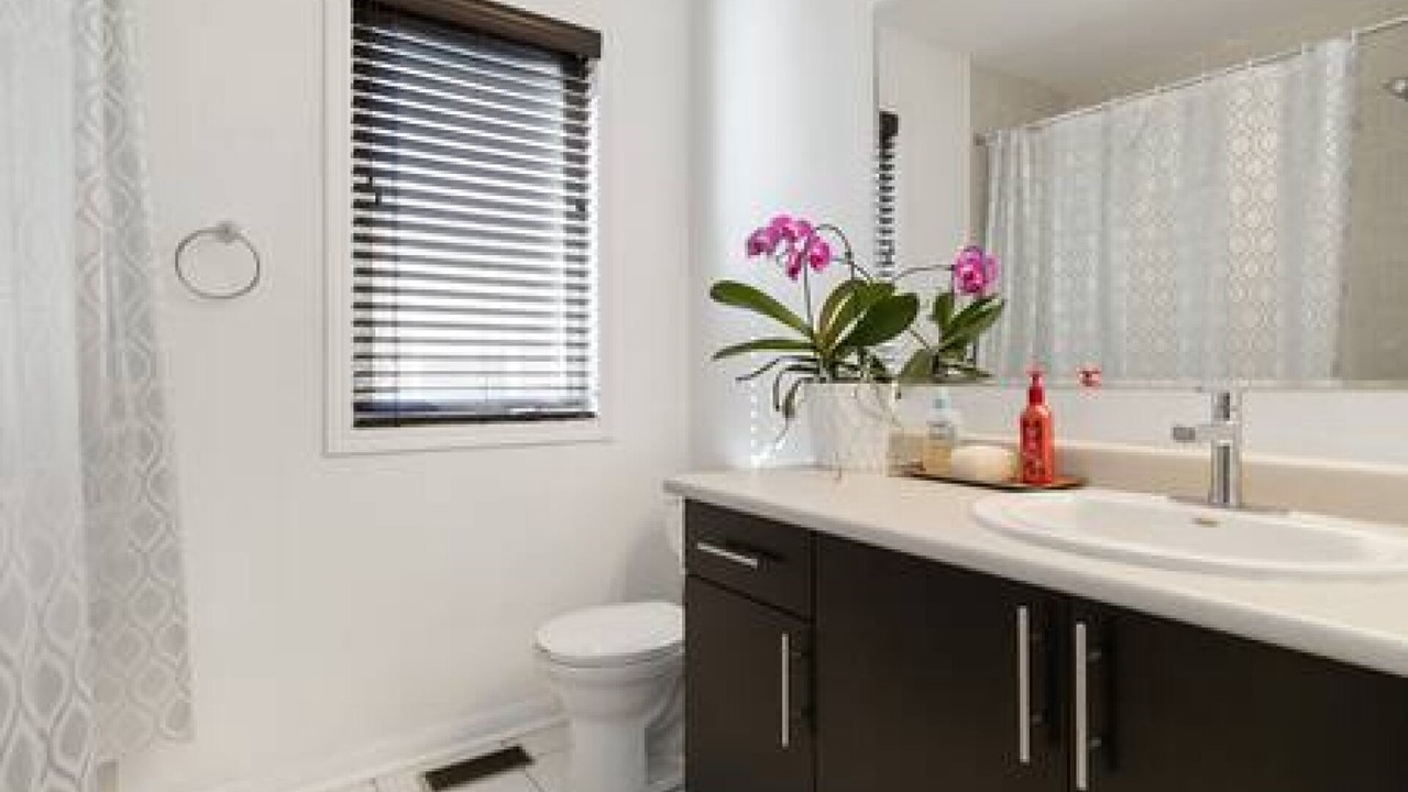 Photo of Bathroom in Halton Regional Municipality