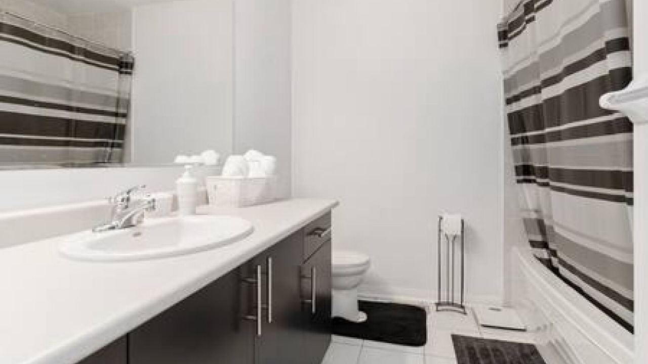 Photo of Bathroom in Halton Regional Municipality