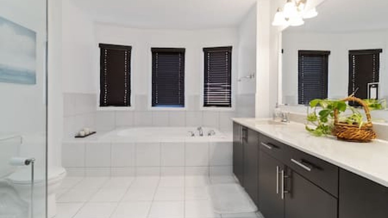 Photo of Bathroom in Halton Regional Municipality