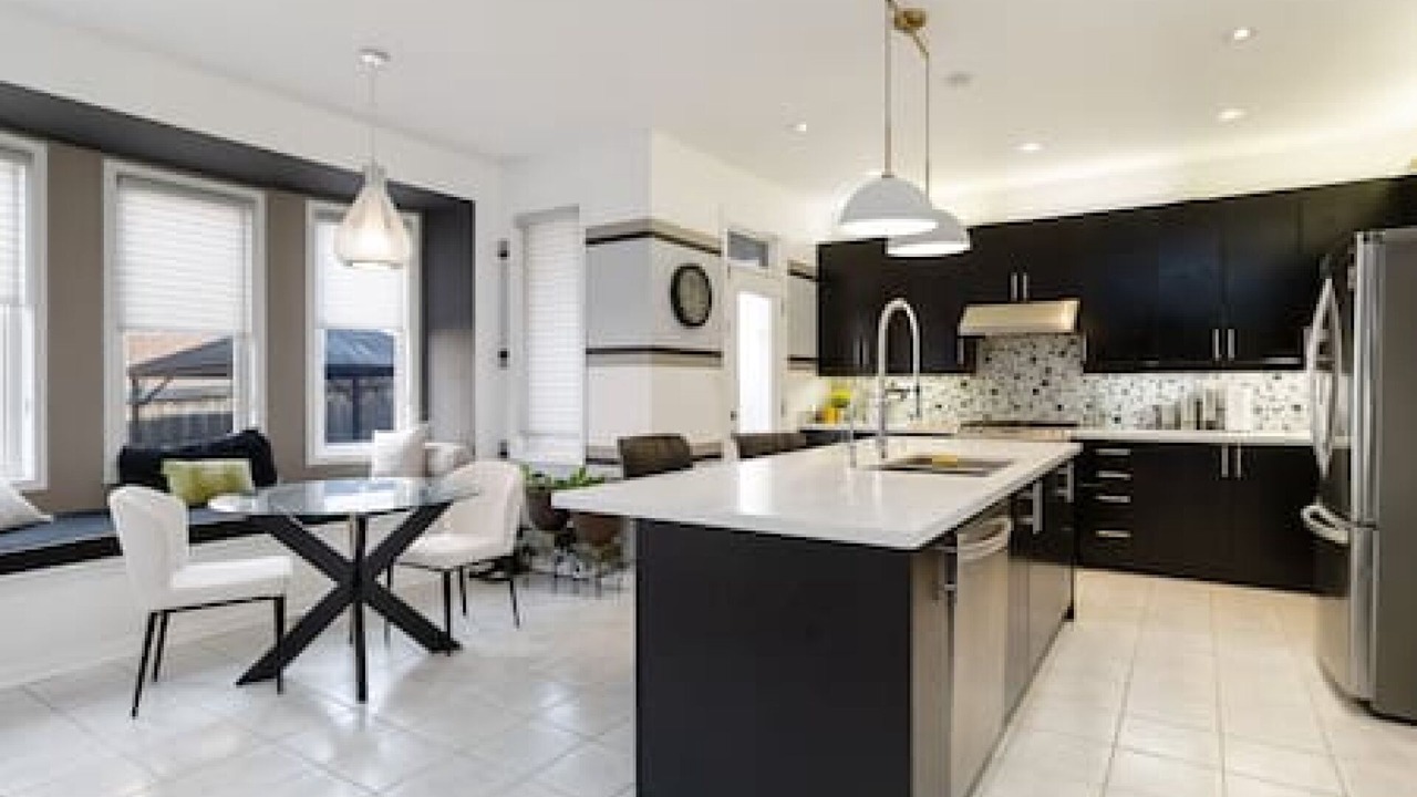 Photo of Kitchen in Halton Regional Municipality