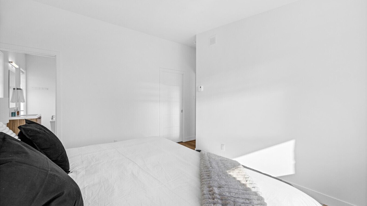 Photo of Bedroom in Magog