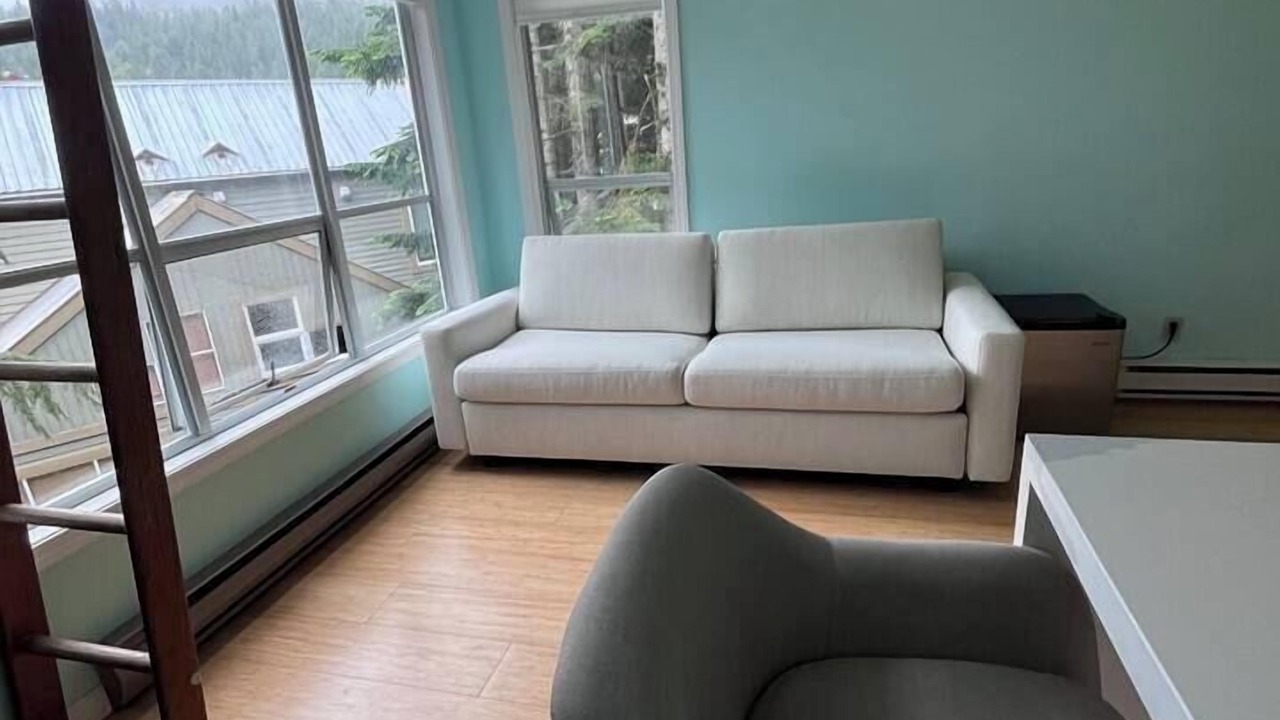 Photo of Livingroom in Whistler Creekside
