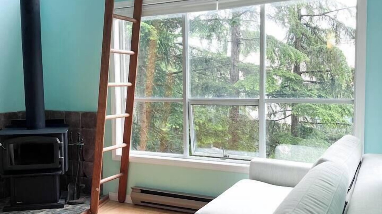 Photo of Livingroom in Whistler Creekside