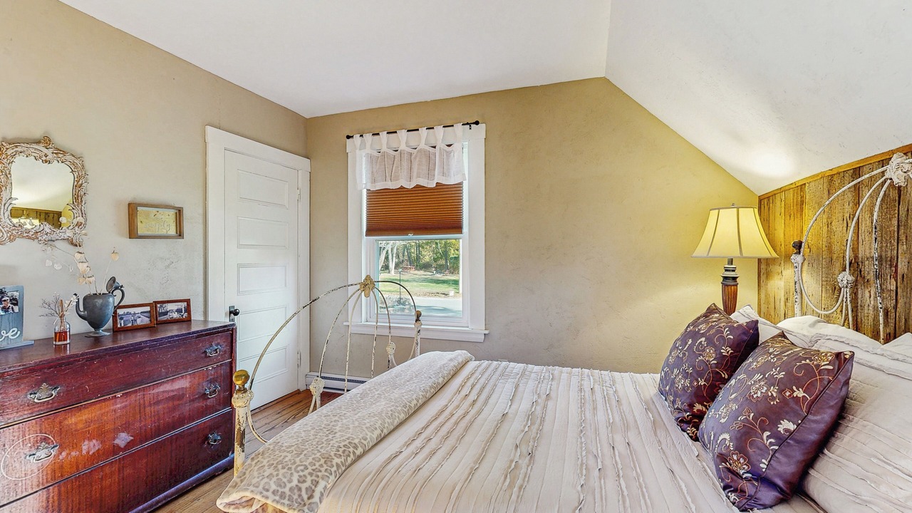 Photo of Bedroom in Orrs Island