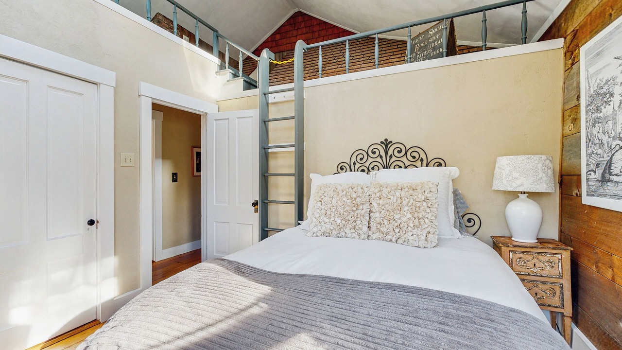 Photo of Bedroom in Orrs Island