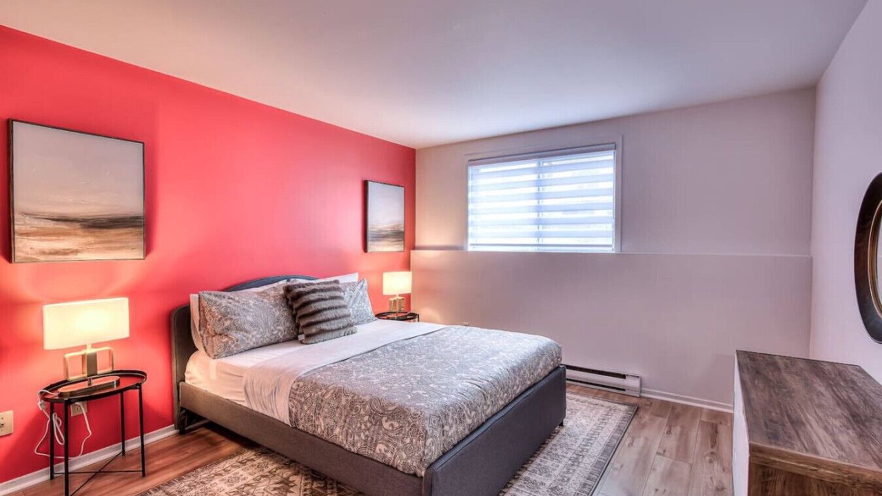 Photo of Bedroom in Pierrefonds-Roxboro
