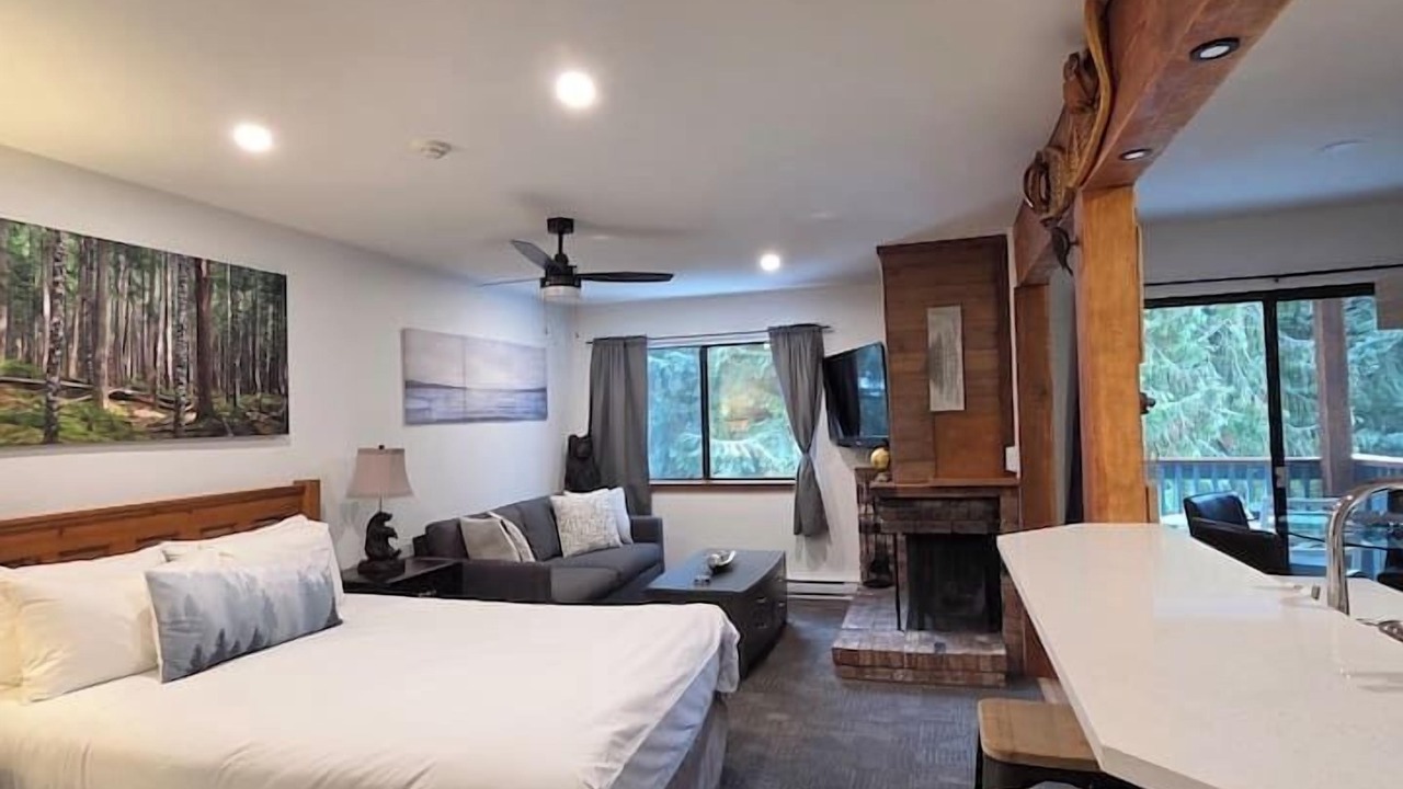 Photo of Bedroom in Whistler Creekside
