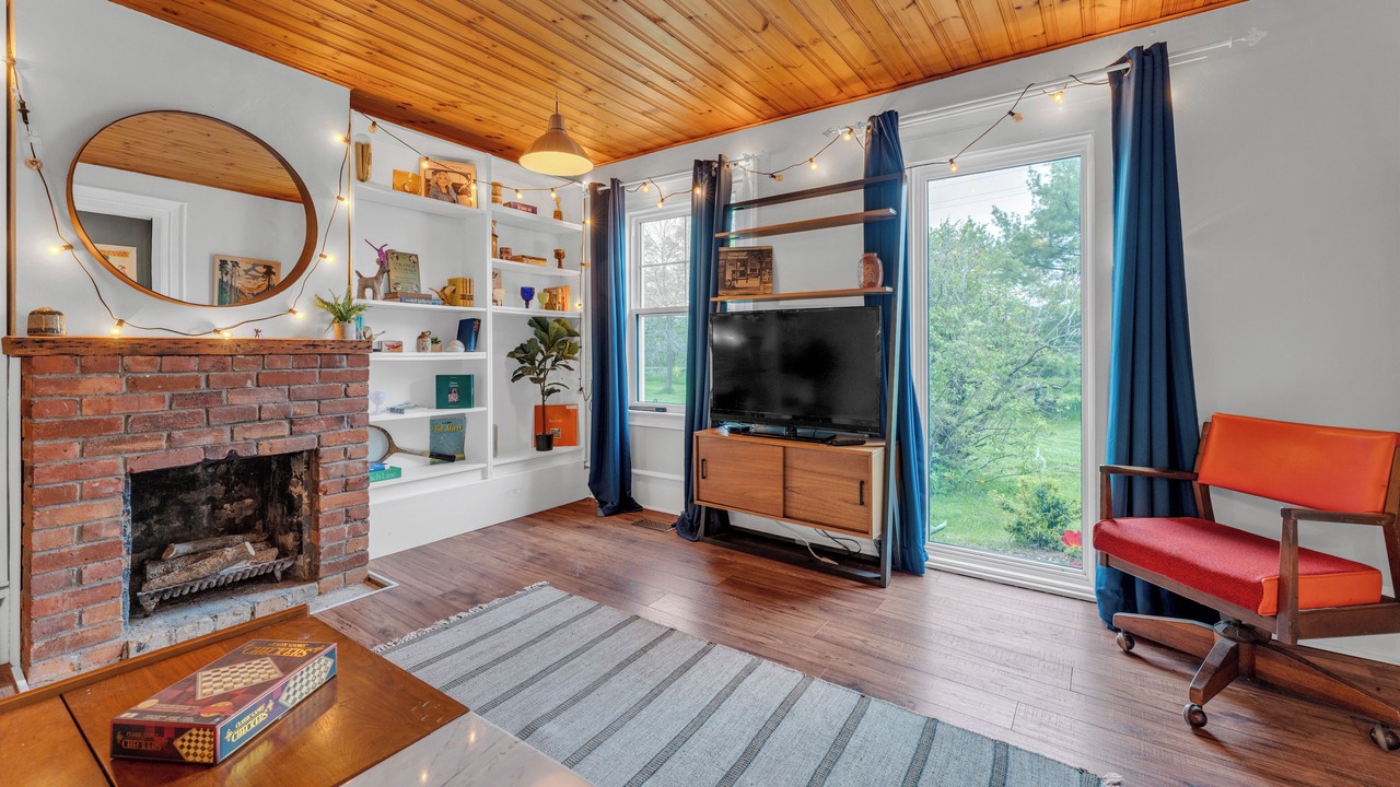 Photo of Livingroom in Prince Edward