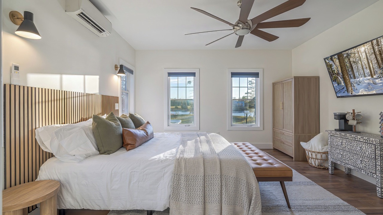 Photo of Bedroom in Lamoine