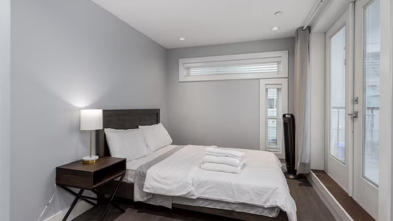 Photo of Bedroom in Sunset
