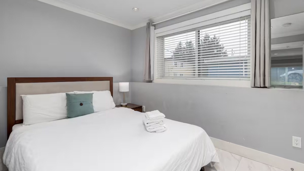 Photo of Bedroom in Sunset