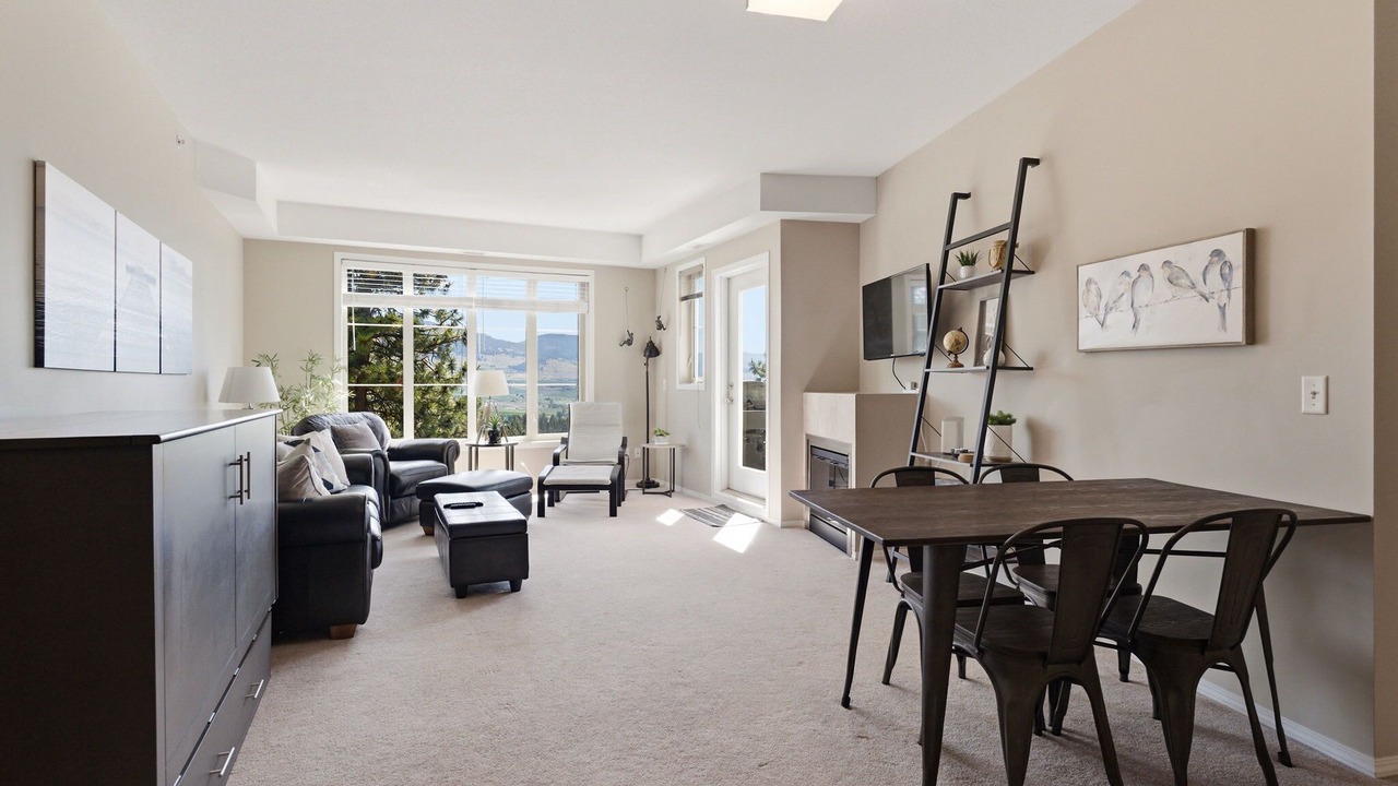Photo of Livingroom in Quail Ridge
