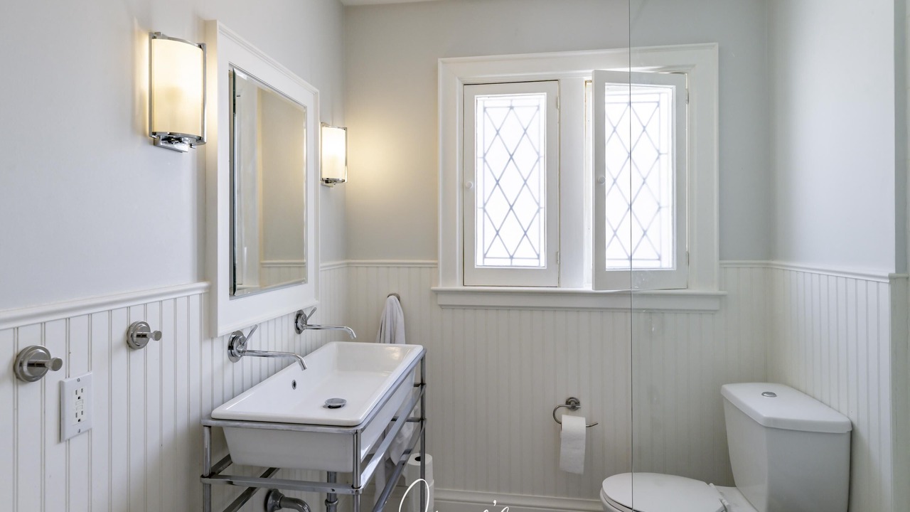 Photo of Bathroom in Lytton Park