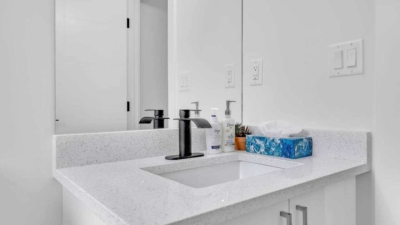 Photo of Bathroom in Crescent Heights