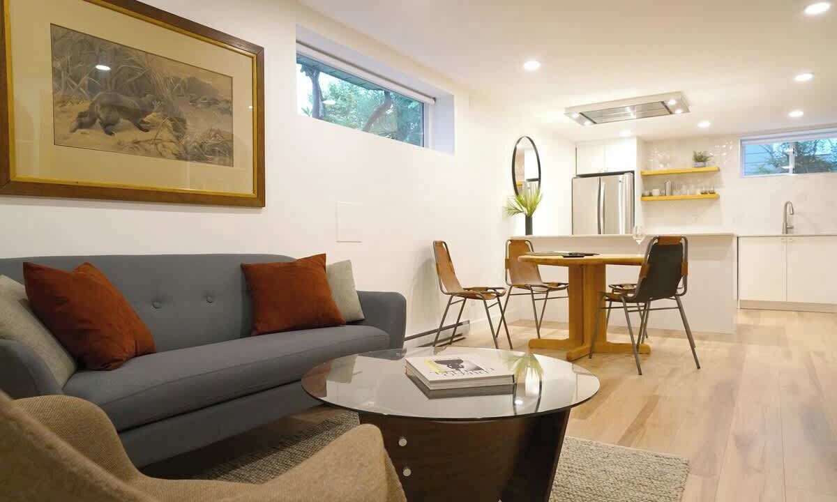 Photo of Livingroom in Burnaby