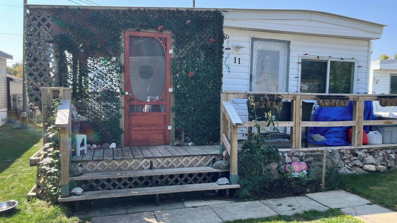 Photo of Patio Balcony in Markerville