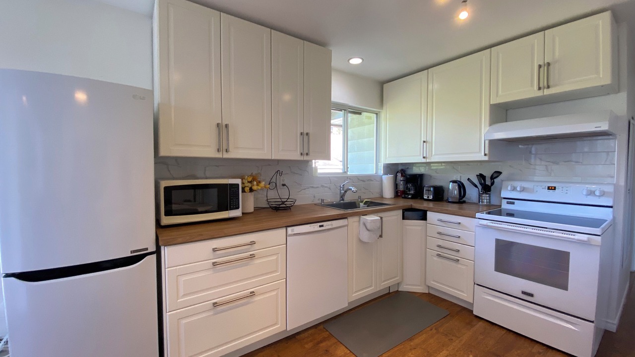 Photo of Kitchen in Central Lonsdale