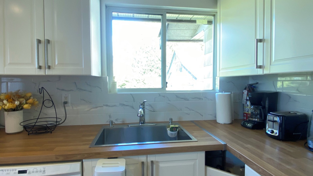 Photo of Kitchen in Central Lonsdale