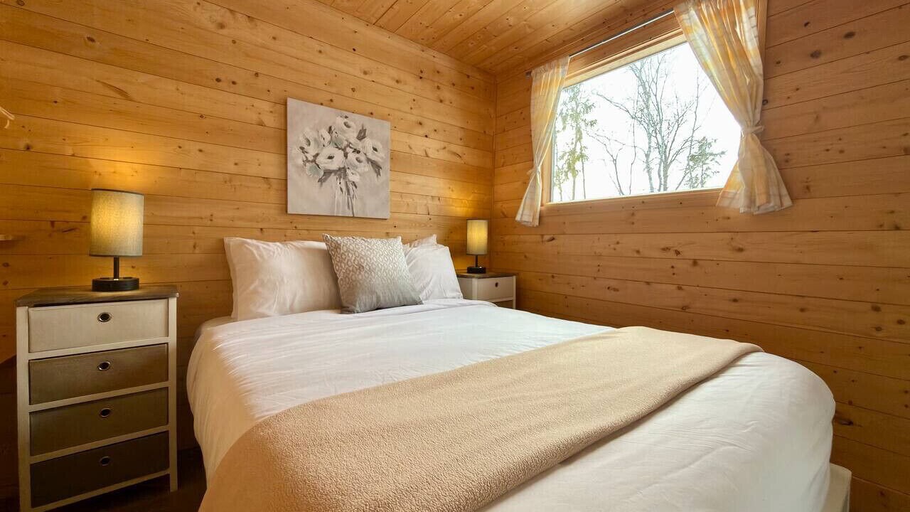 Photo of Bedroom in Pohenegamook
