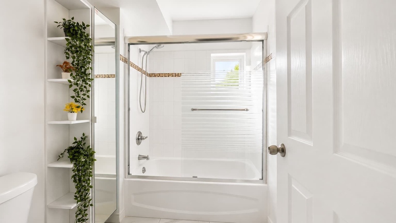 Photo of Bathroom in Sunset