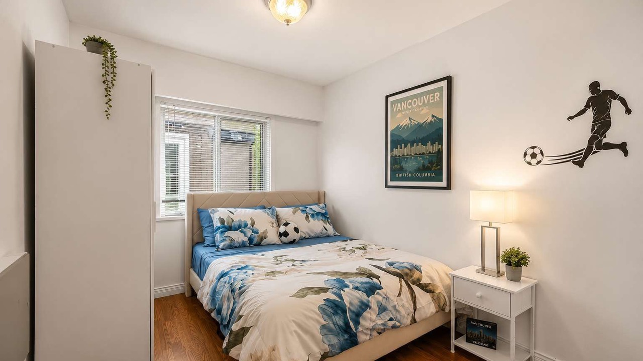 Photo of Bedroom in Sunset