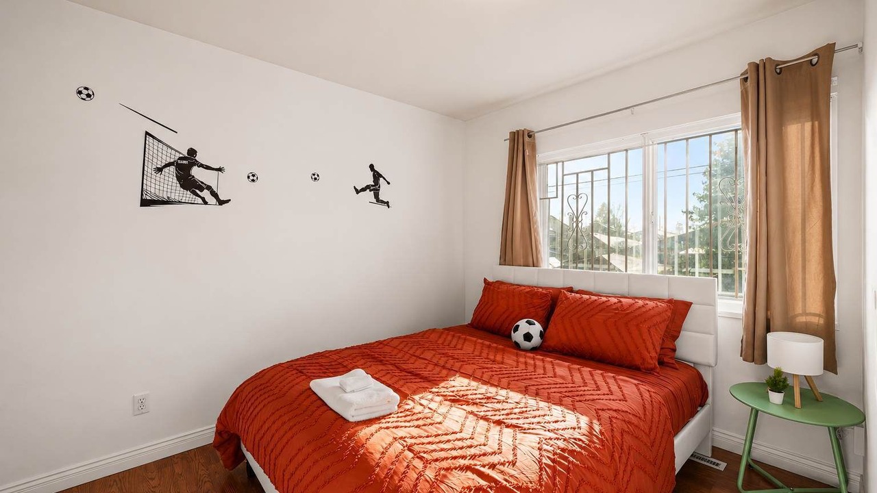 Photo of Bedroom in Sunset