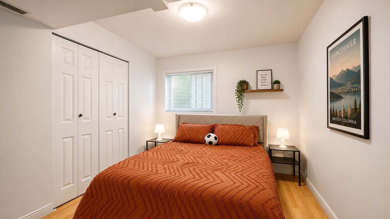 Photo of Bedroom in Sunset