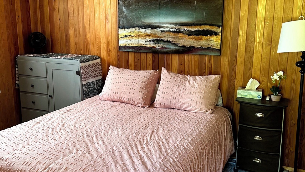 Photo of Bedroom in East Kootenay