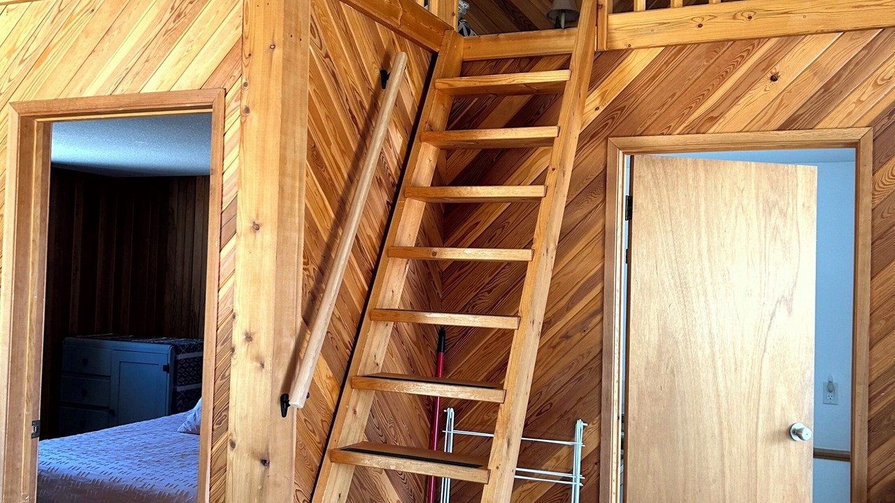 Photo of Bedroom in East Kootenay
