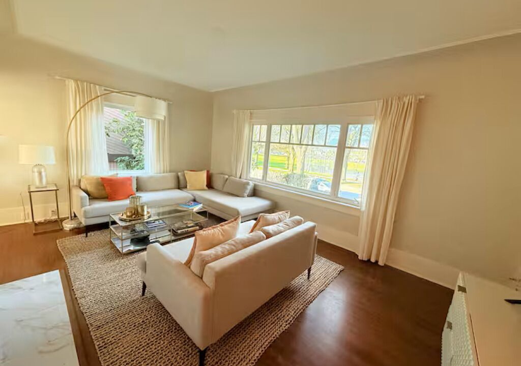 Photo of Livingroom in Kitsilano