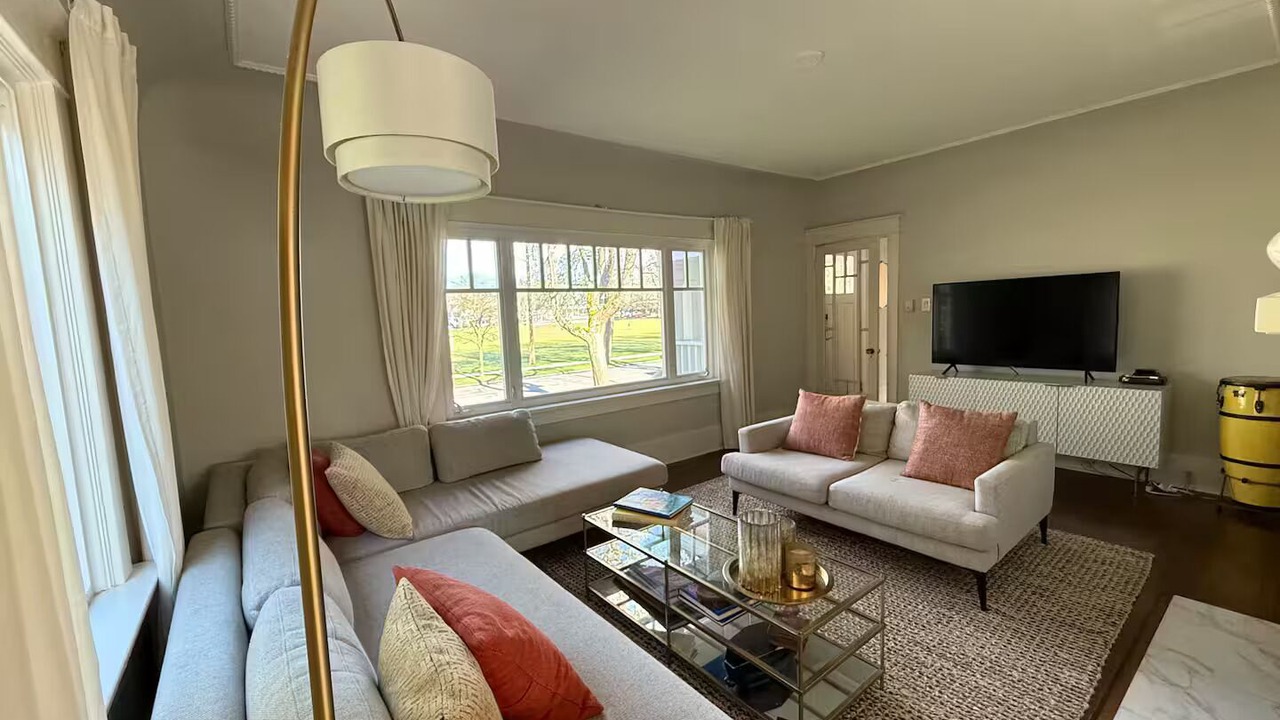 Photo of Livingroom in Kitsilano