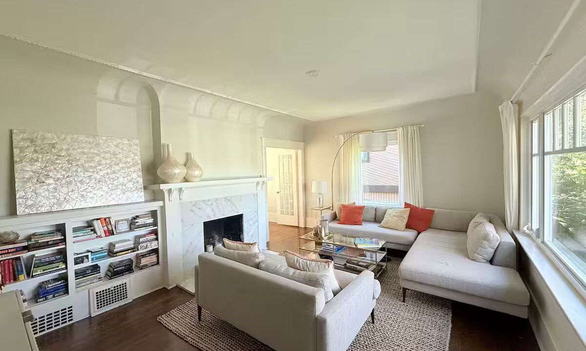 Photo of Livingroom in Kitsilano
