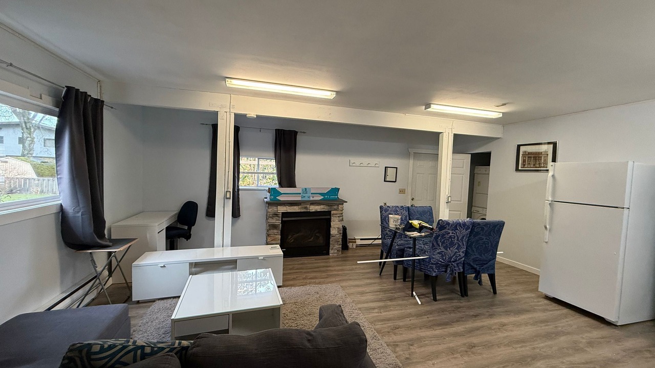 Photo of Livingroom in Guildford