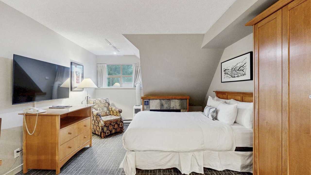 Photo of Bedroom in Whistler Village