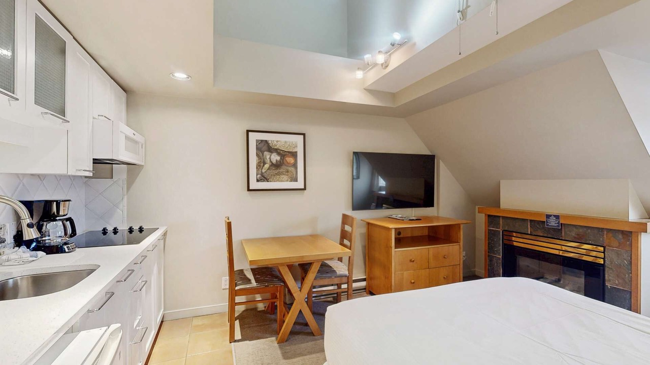 Photo of Bedroom in Whistler Village