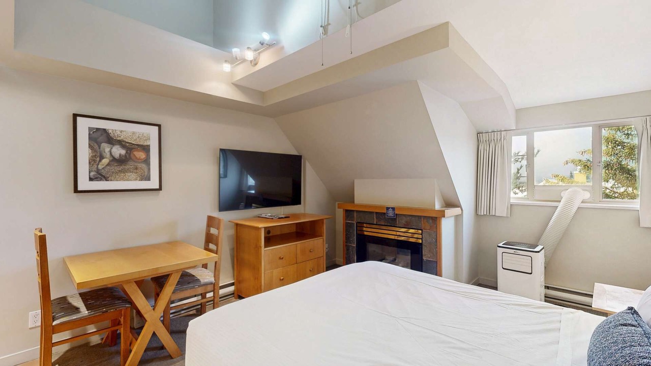 Photo of Bedroom in Whistler Village