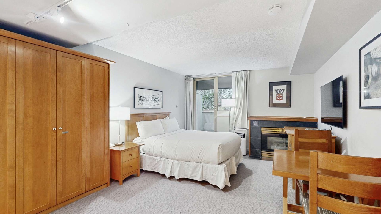 Photo of Bedroom in Whistler Village