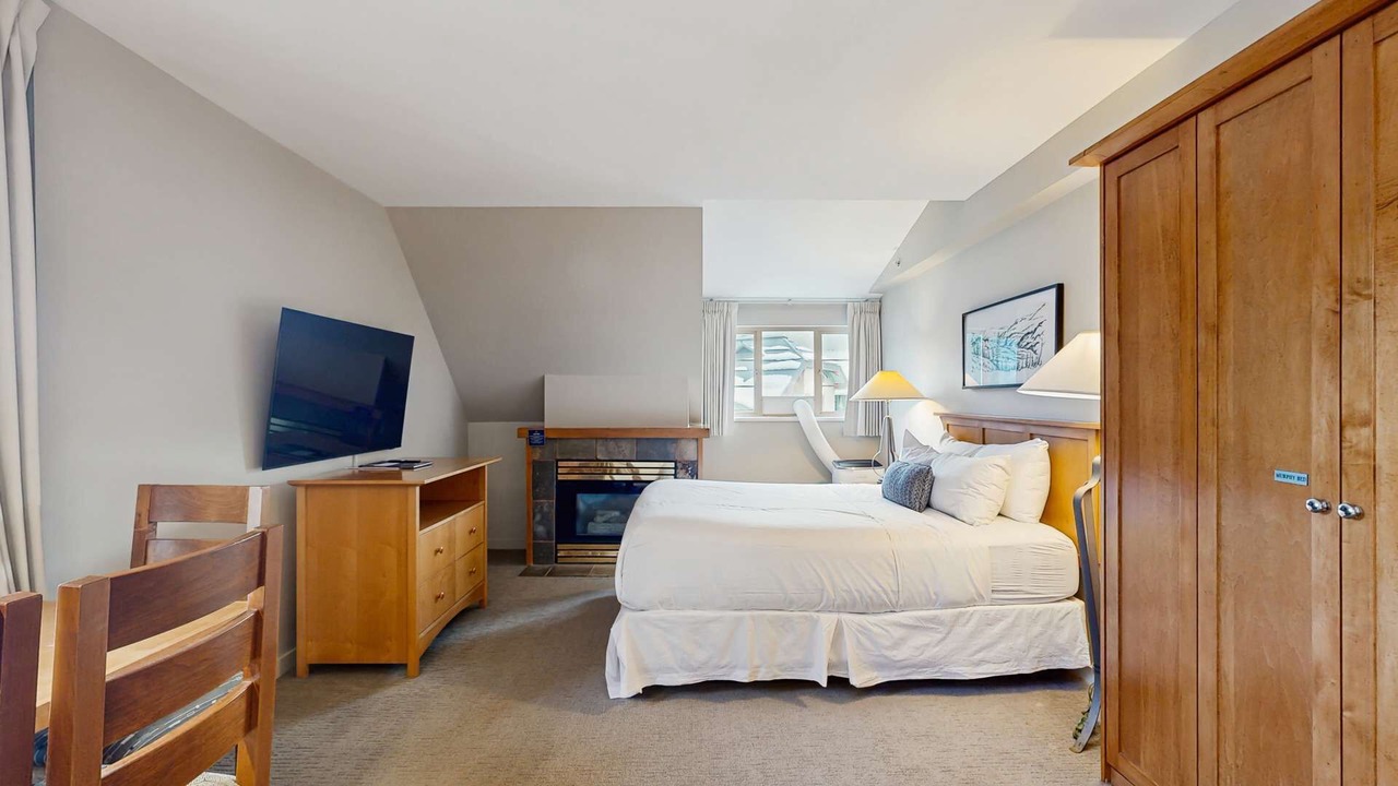 Photo of Bedroom in Whistler Village