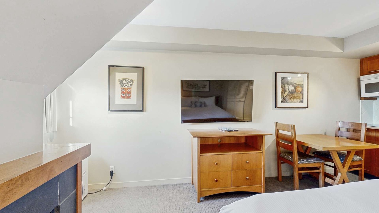 Photo of Bedroom in Whistler Village