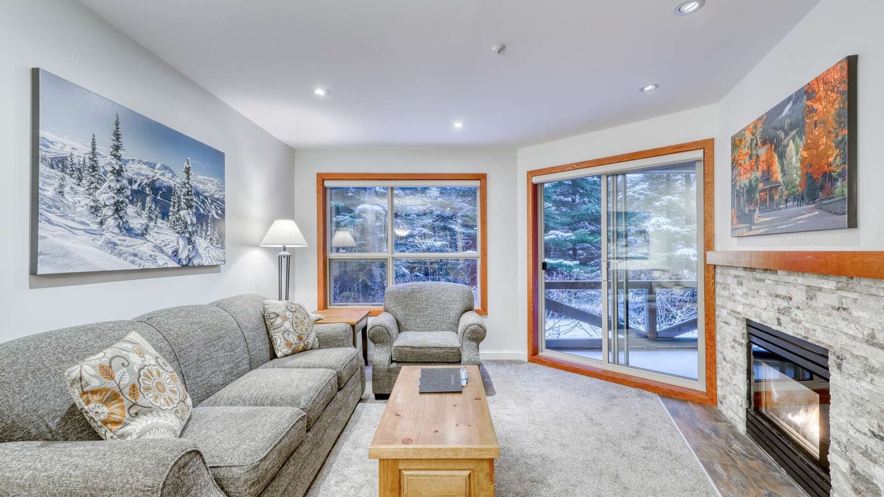 Photo of Livingroom in Upper Village