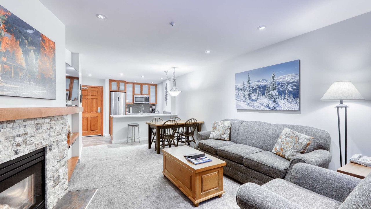 Photo of Livingroom in Upper Village