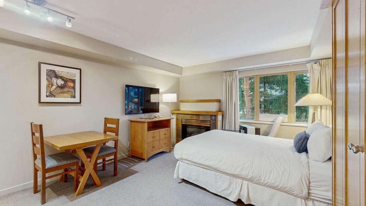 Photo of Bedroom in Whistler Village