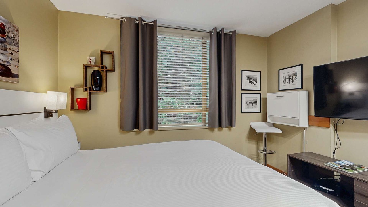 Photo of Bedroom in Village North