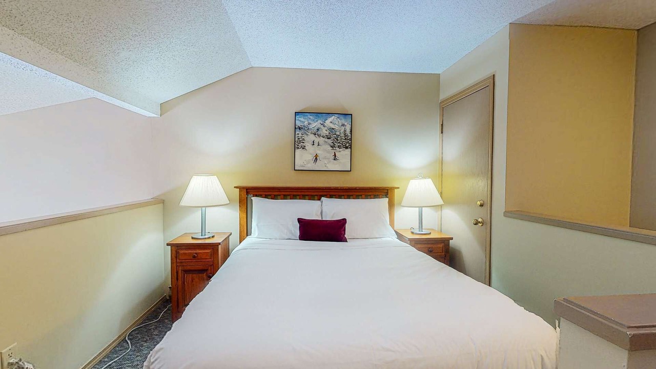 Photo of Bedroom in Blackcomb